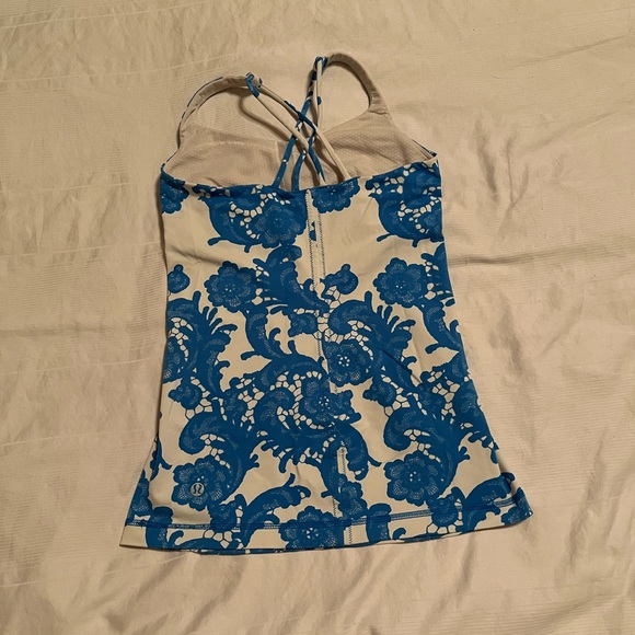 Lululemon XS tank top - Picture 3 of 5